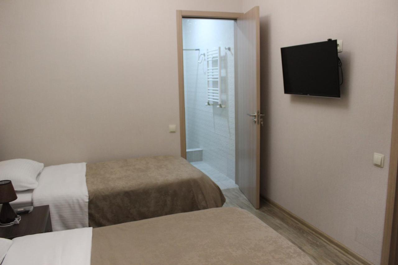 Family Hotel Triston Tbilisi Eksteriør billede