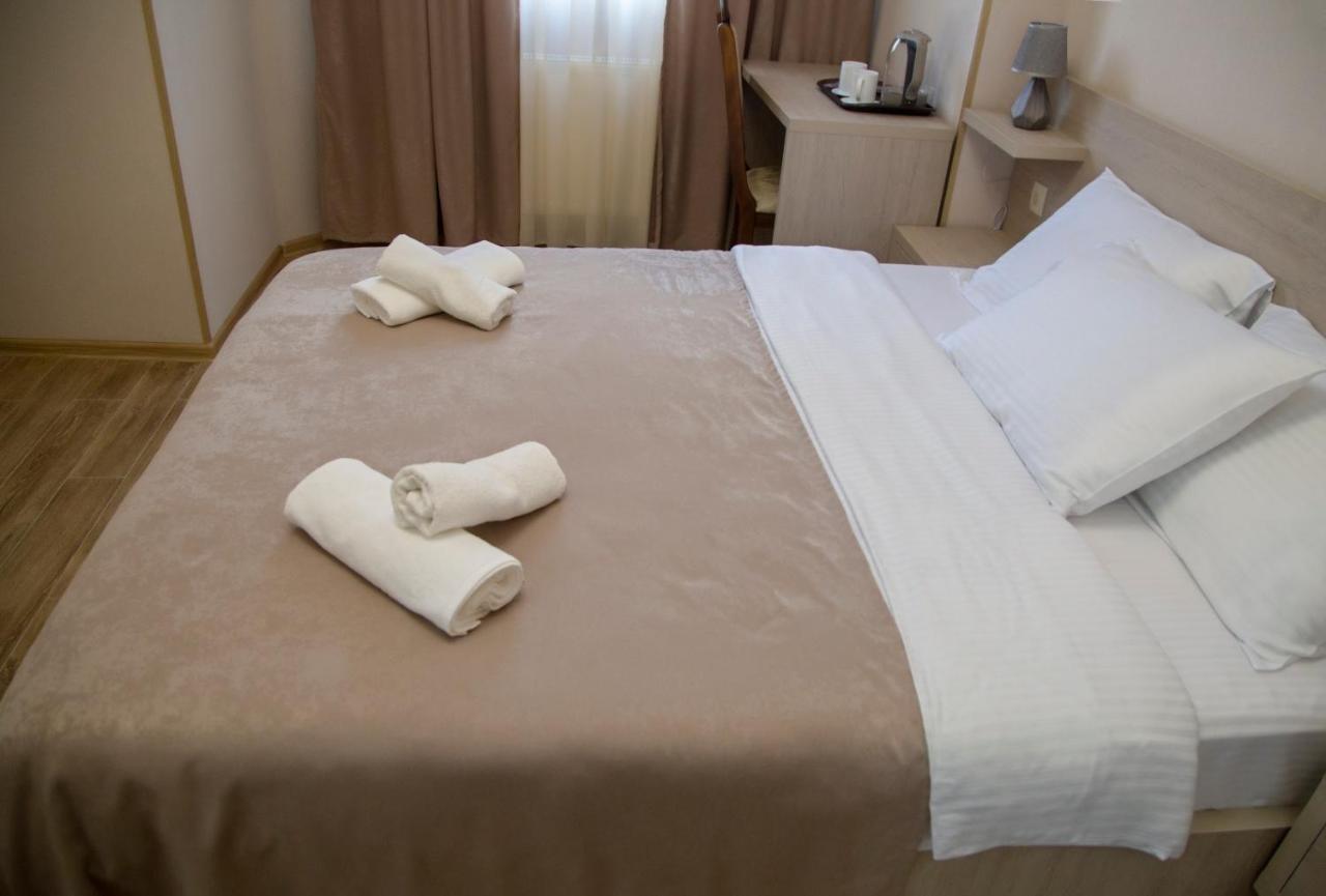 Family Hotel Triston Tbilisi Eksteriør billede